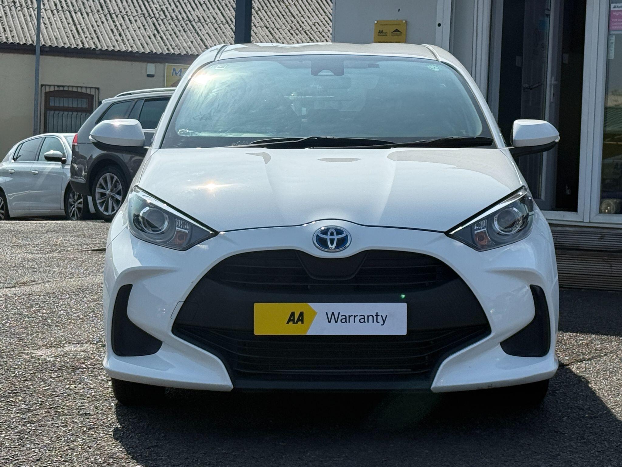 Toyota Yaris - Image 8
