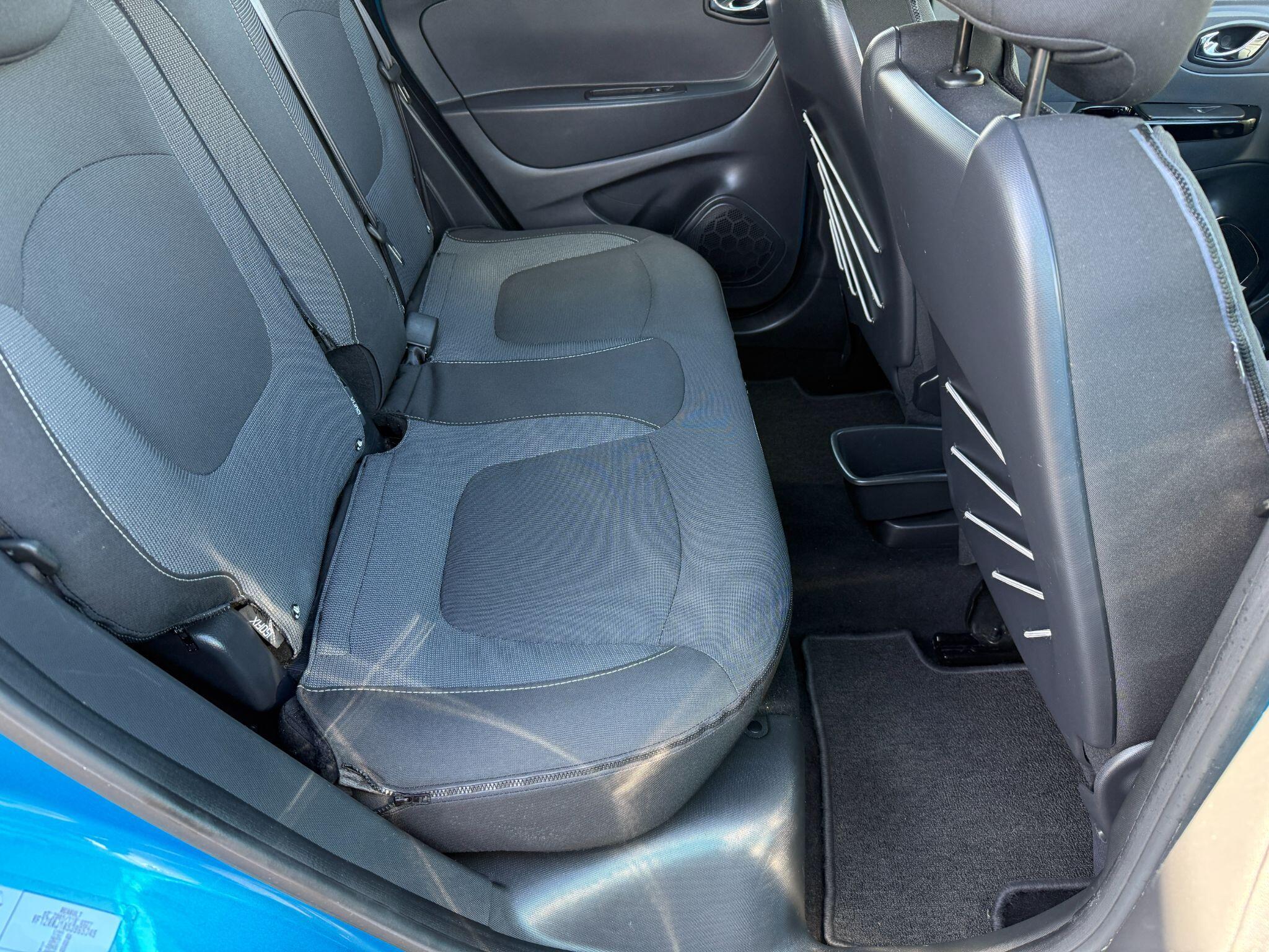 Renault Captur - Image 34