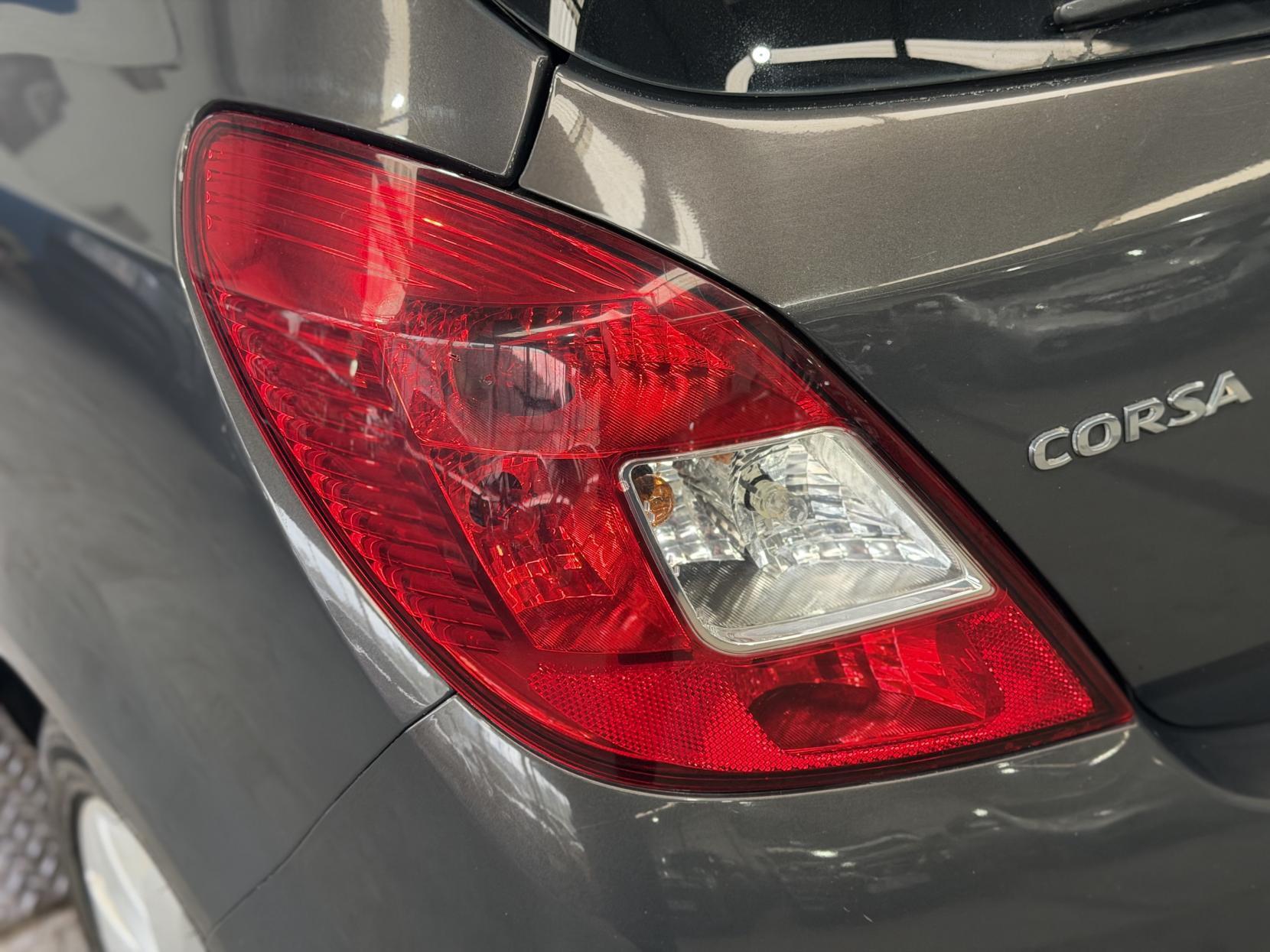Vauxhall Corsa - Image 11