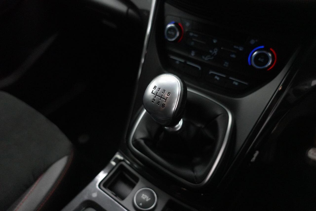 Ford Kuga - Image 13