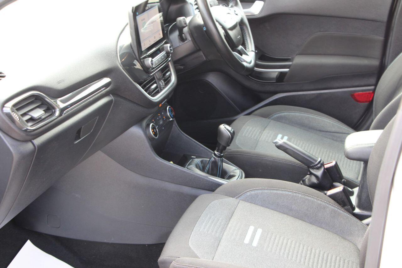 Ford Fiesta - Image 17