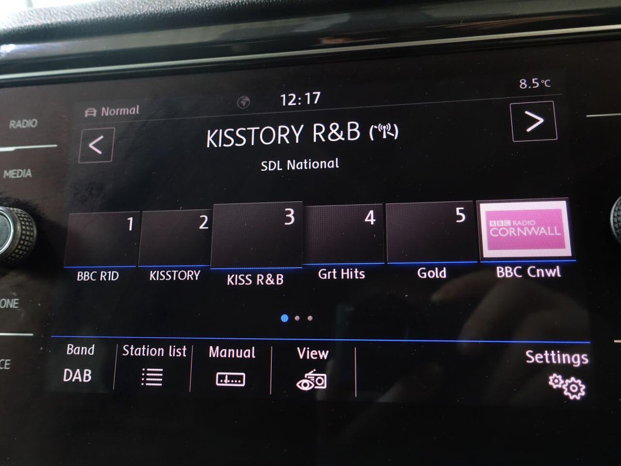 Volkswagen T-Roc - Image 28