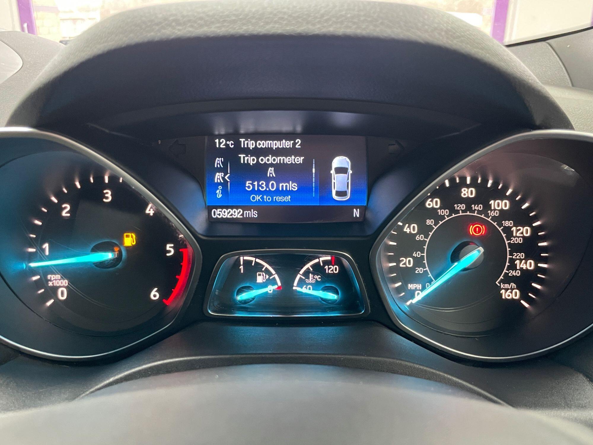 Ford Kuga - Image 38