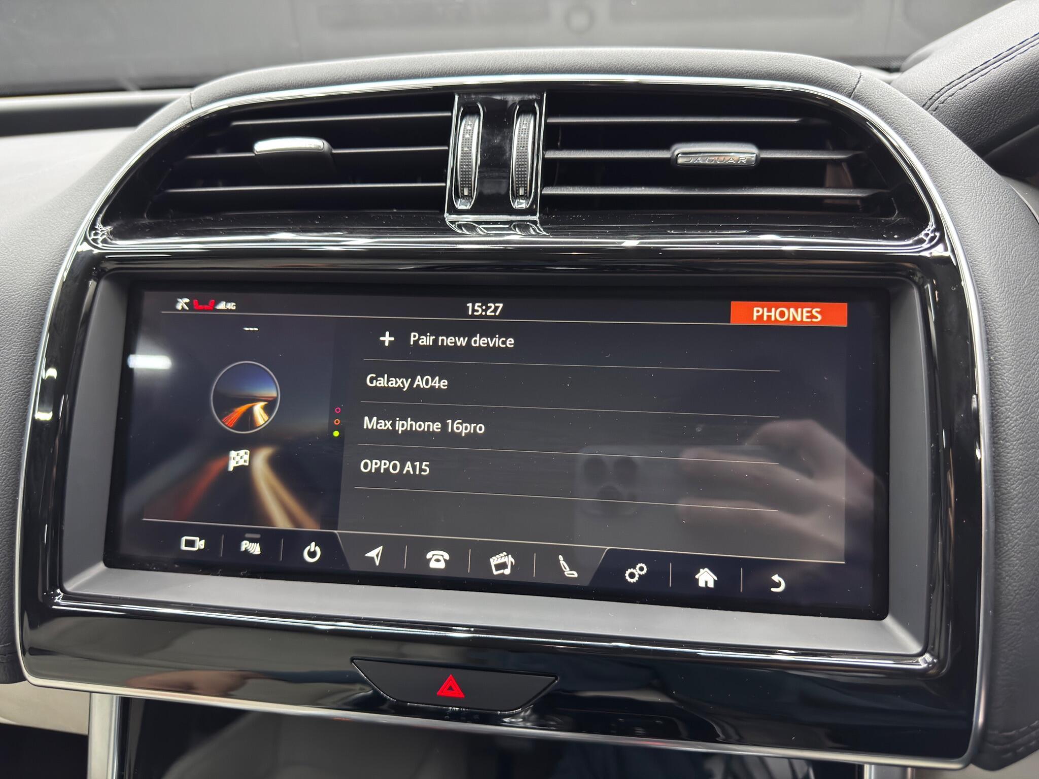 Jaguar XE - Image 32