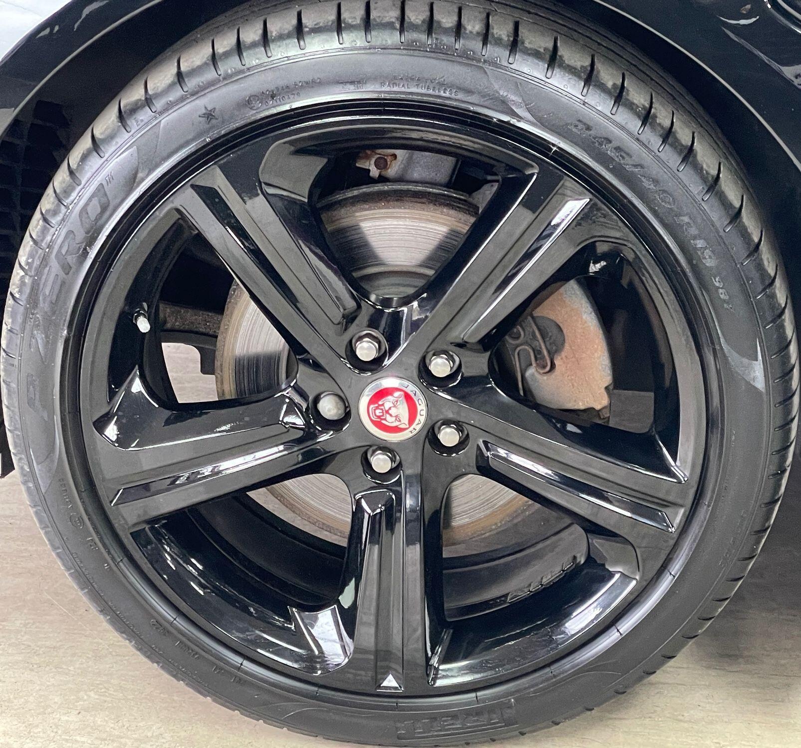 Jaguar XF - Image 15