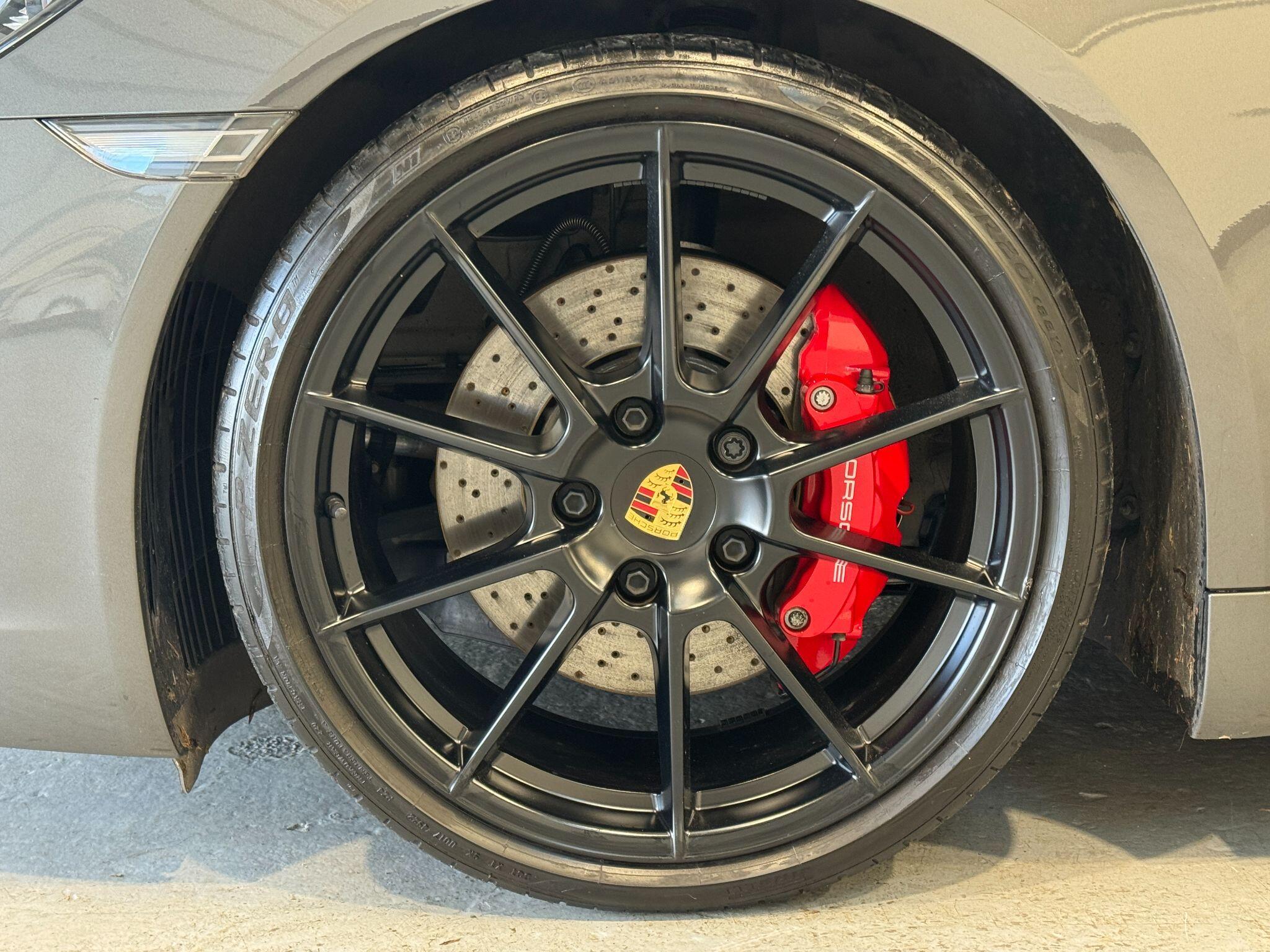 Porsche 718 Cayman - Image 28