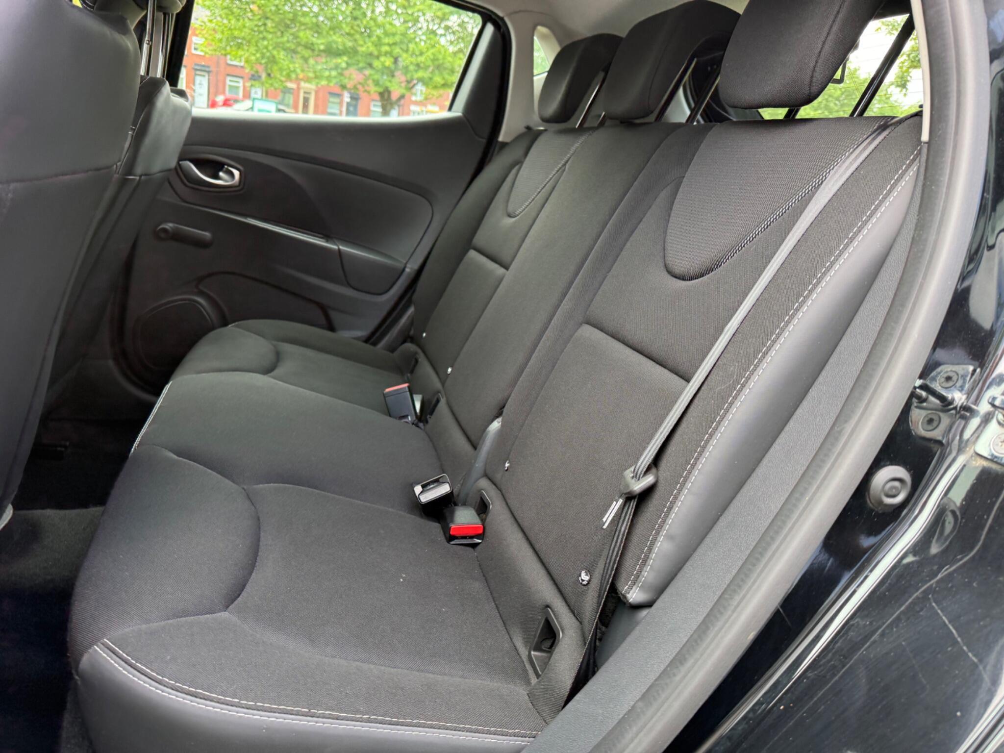 Renault Clio - Image 15