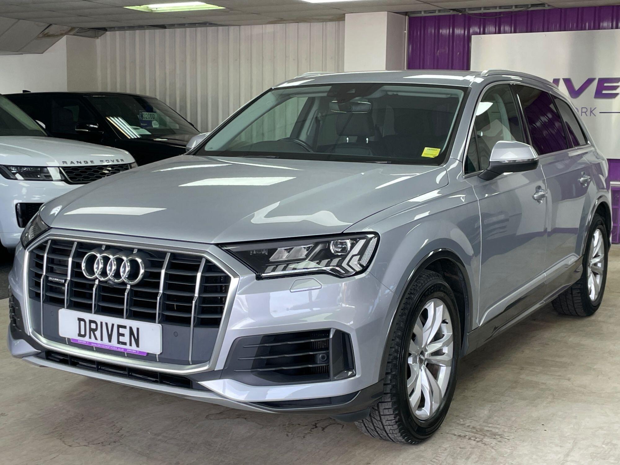 Audi Q7 - Image 8