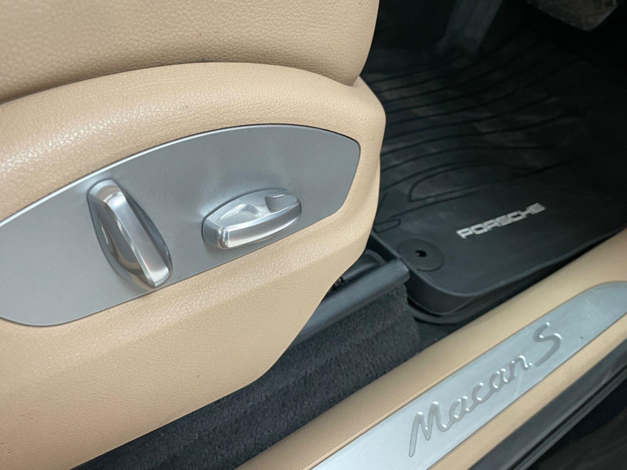 Porsche Macan - Image 30