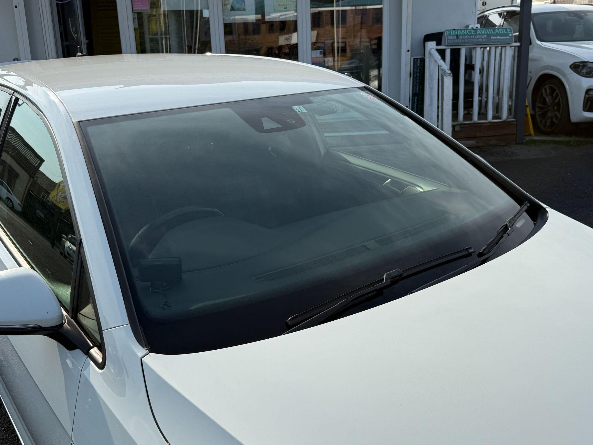 Volkswagen Golf - Image 15