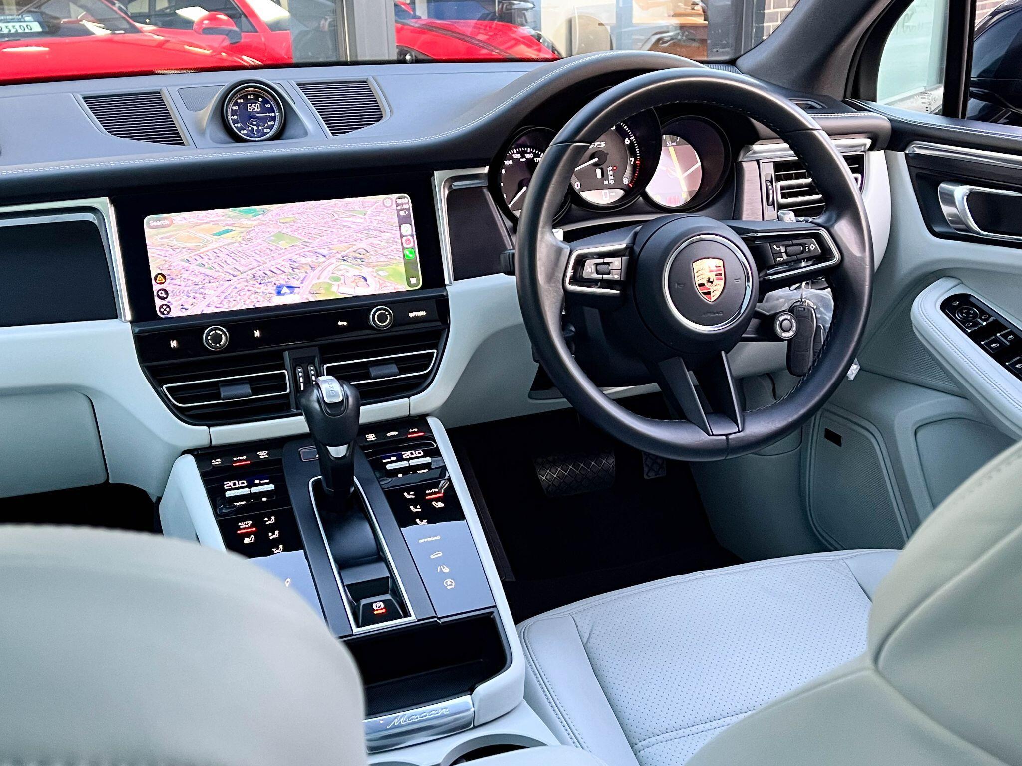 Porsche Macan - Image 15