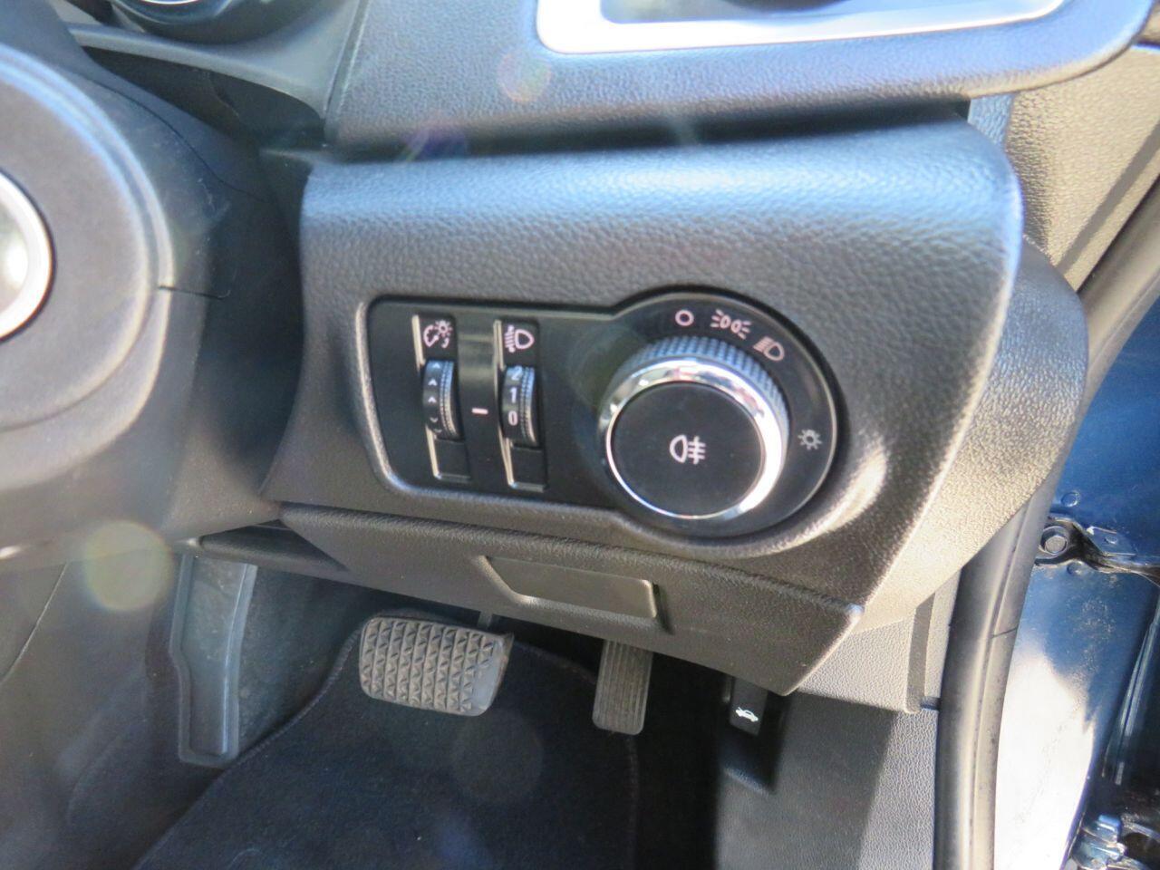 Vauxhall Astra - Image 21