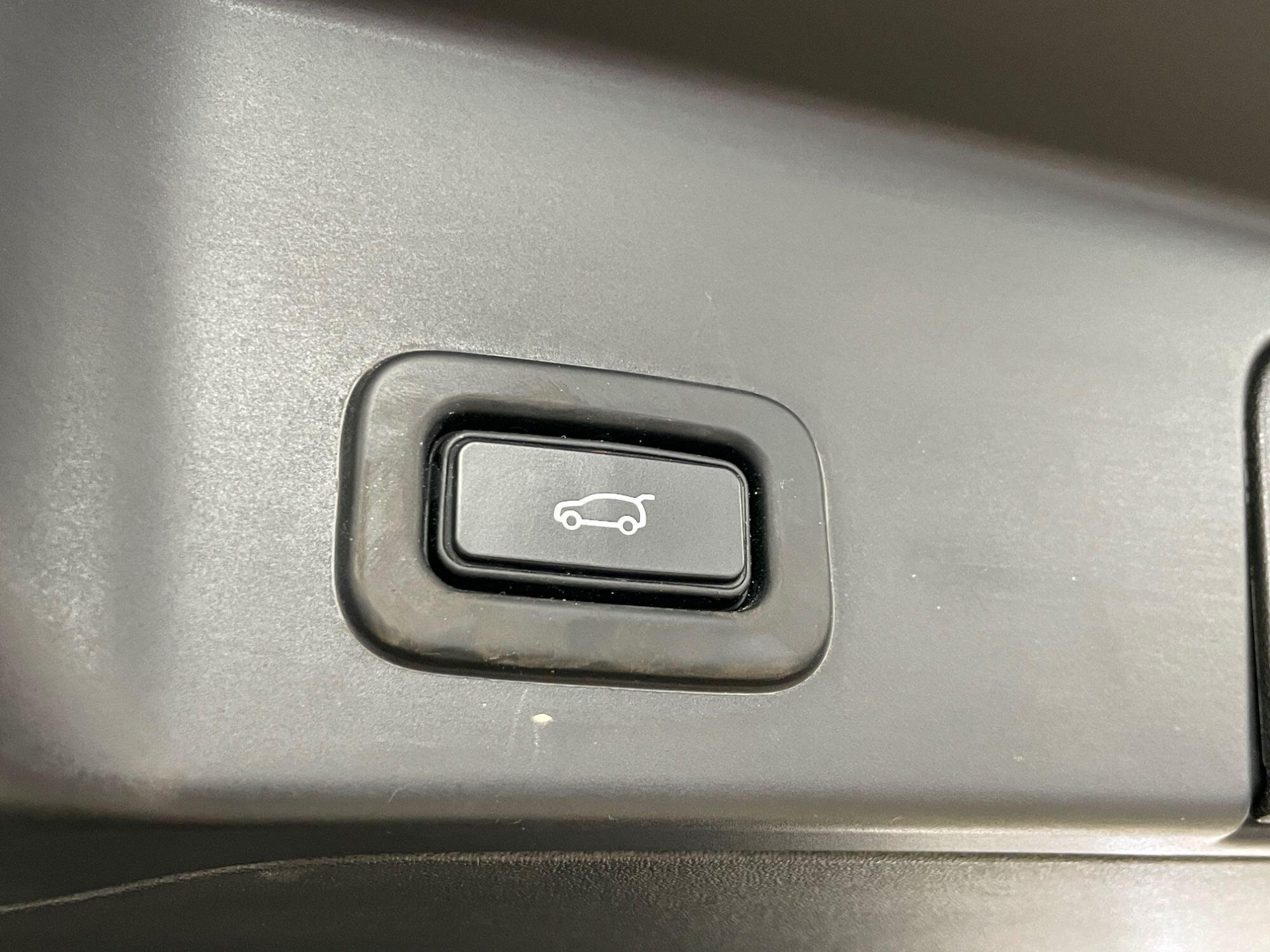 Land Rover Range Rover Evoque - Image 19