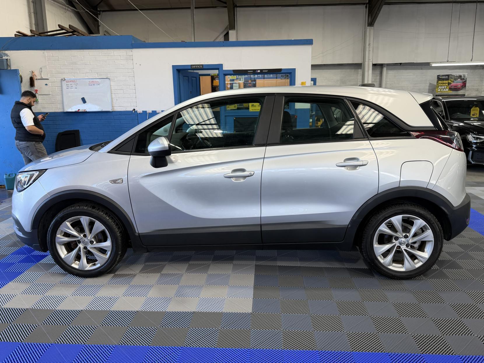 Vauxhall Crossland X - Image 4