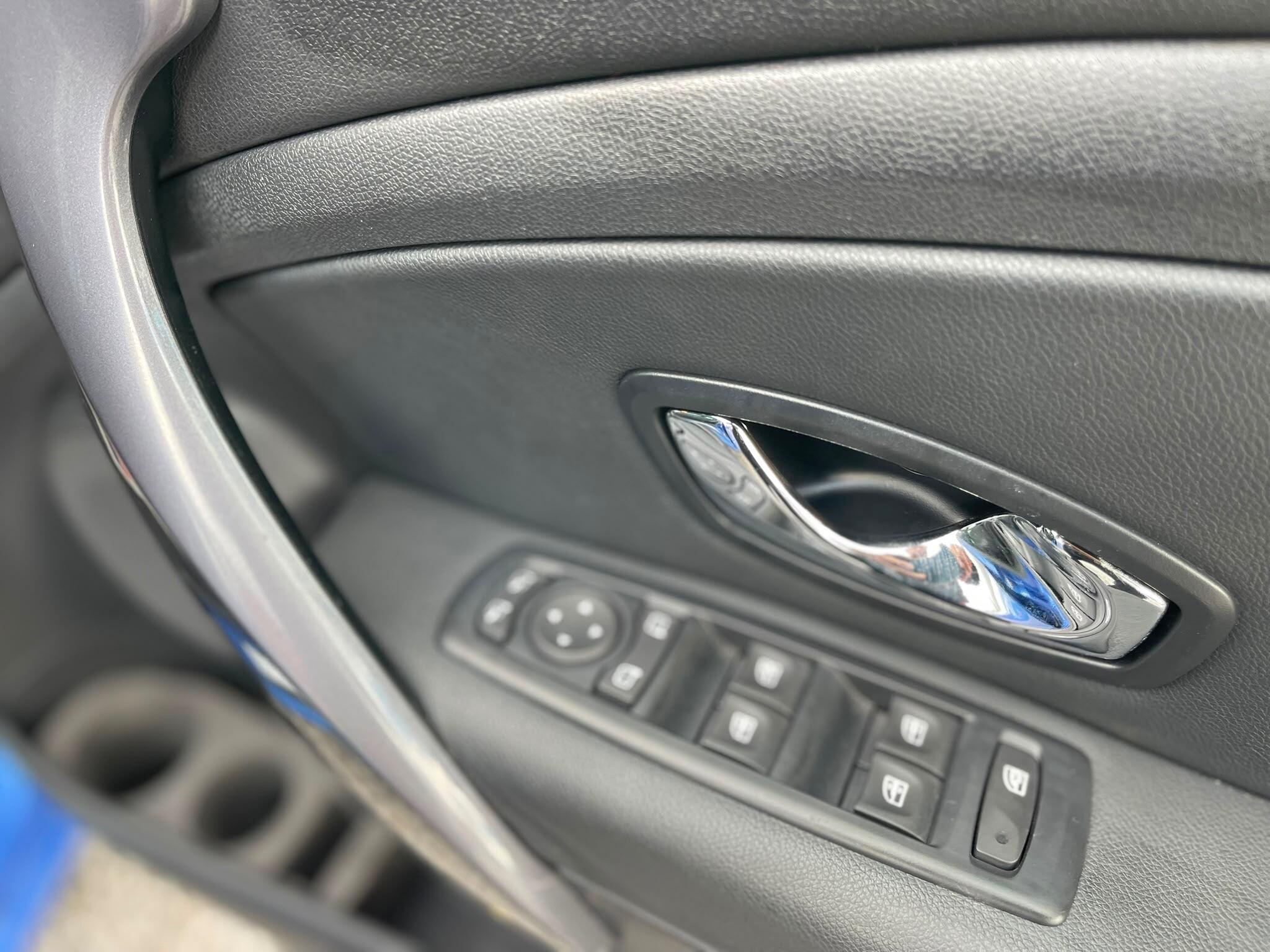 Renault Megane - Image 4