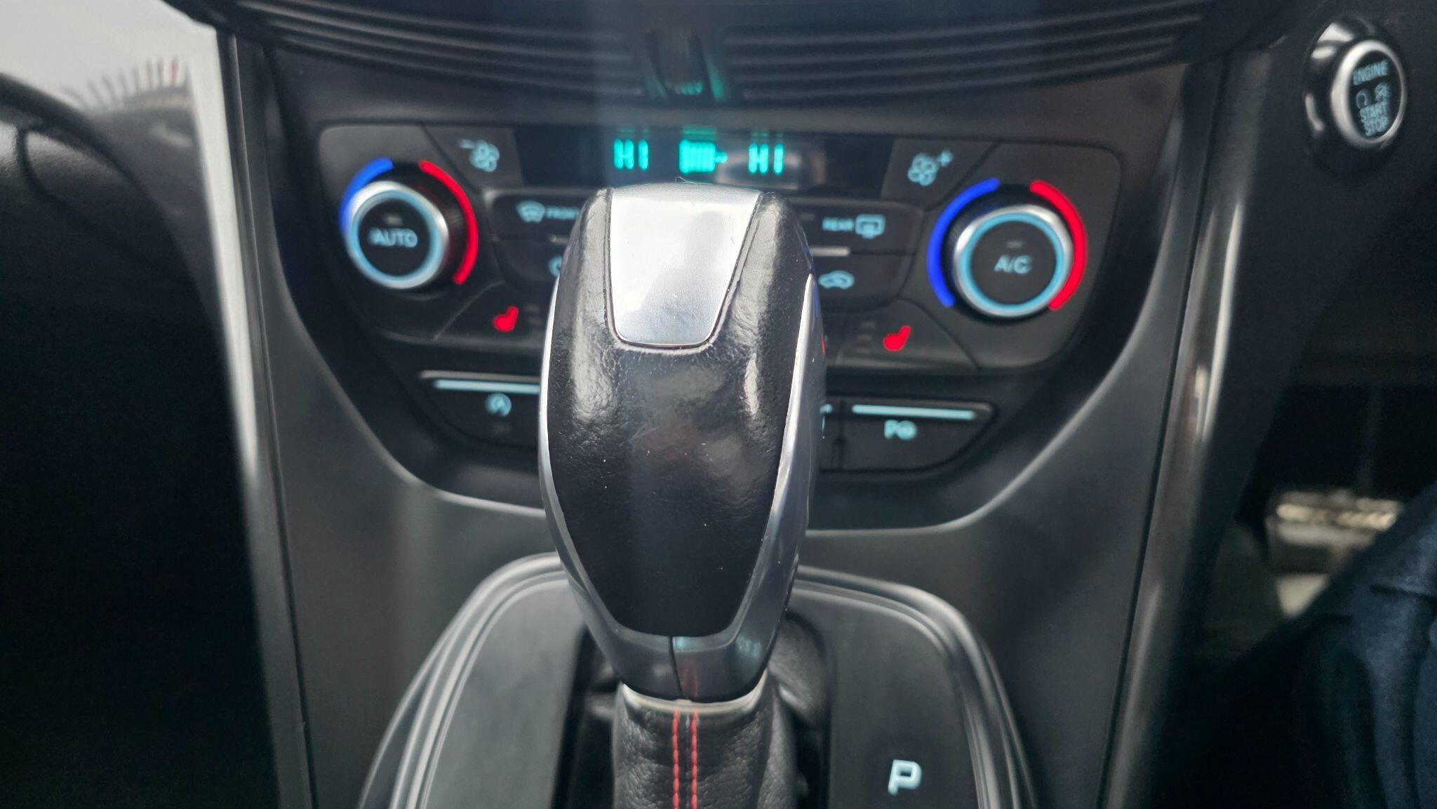 Ford Kuga - Image 36