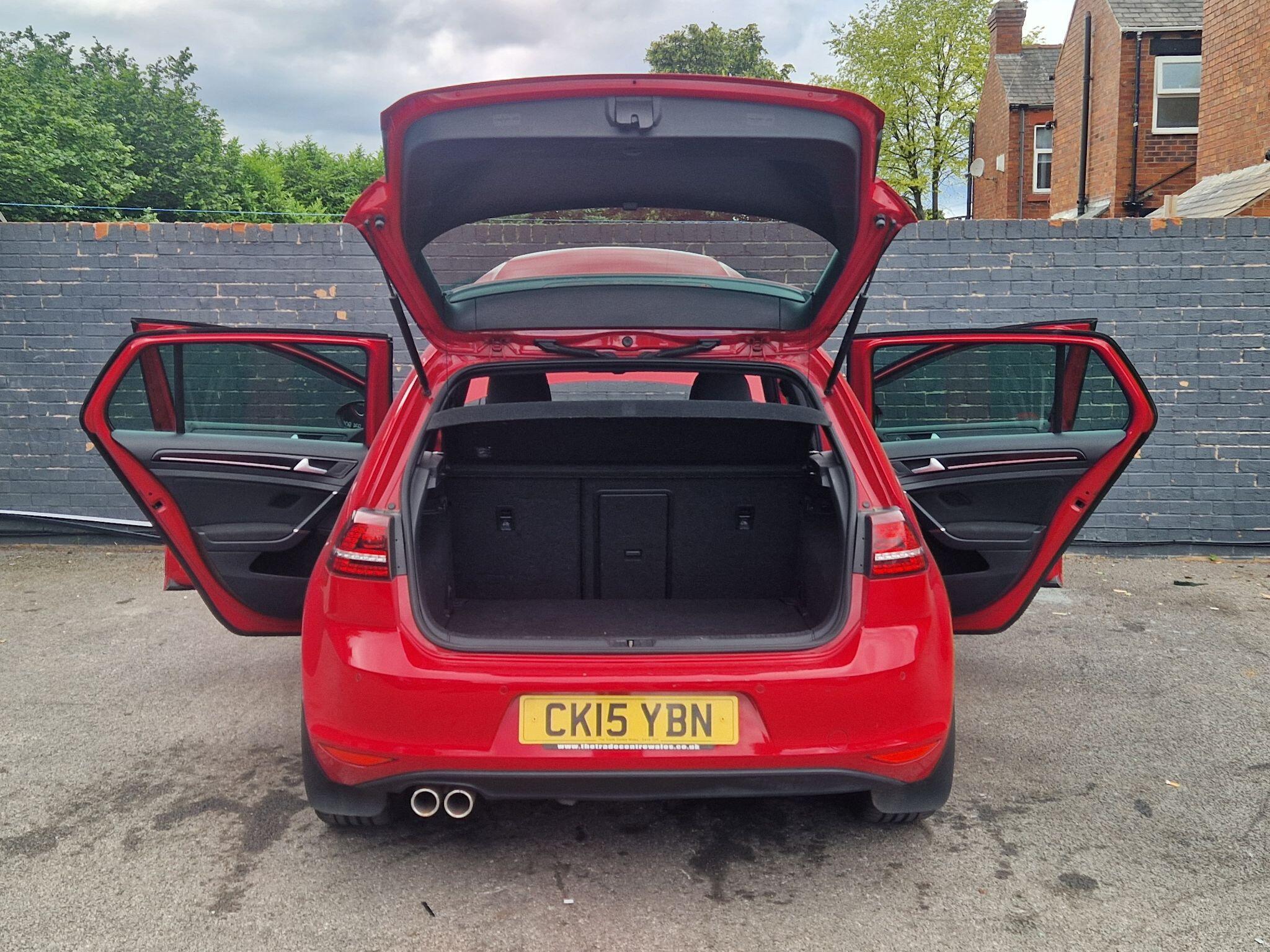 Volkswagen Golf - Image 20