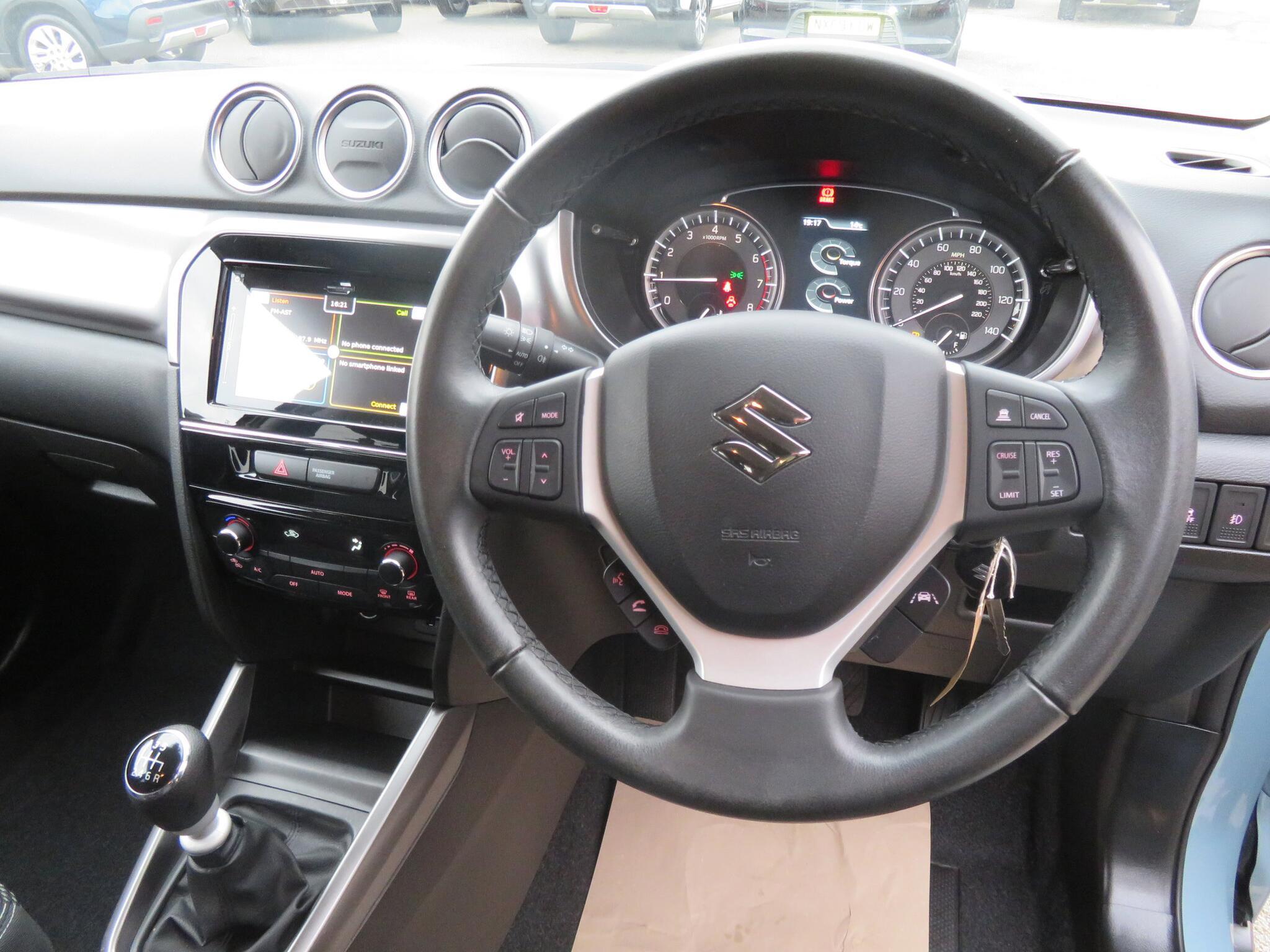 Suzuki Vitara - Image 14