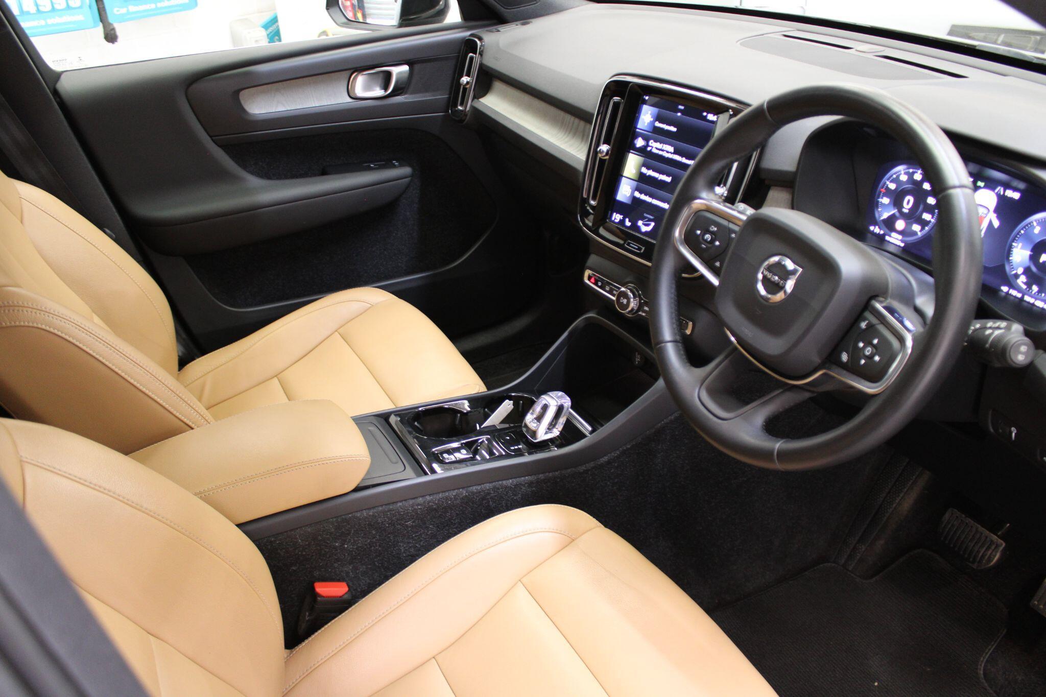 Volvo XC40 - Image 21