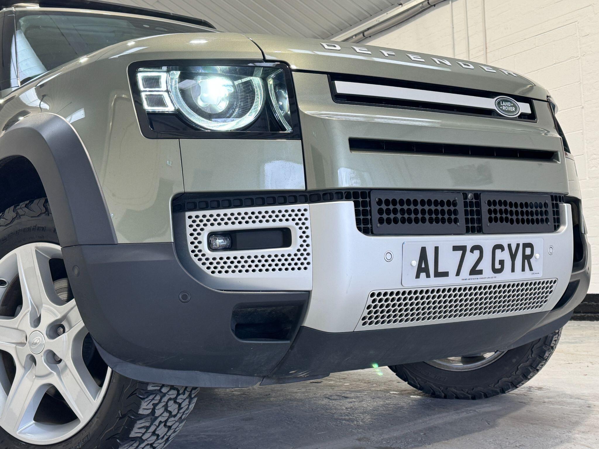 Land Rover Defender 110 - Image 96