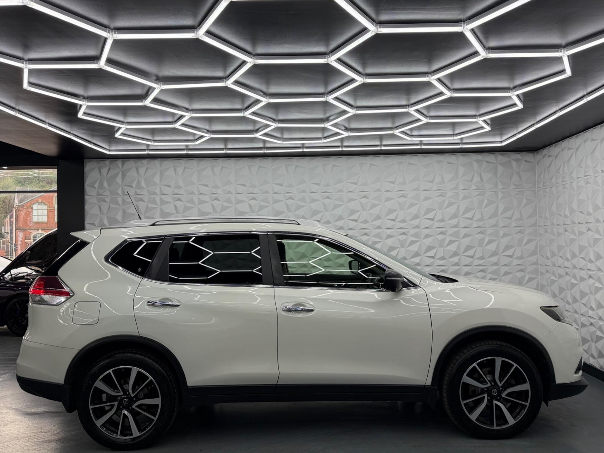 Nissan X-Trail - Image 12