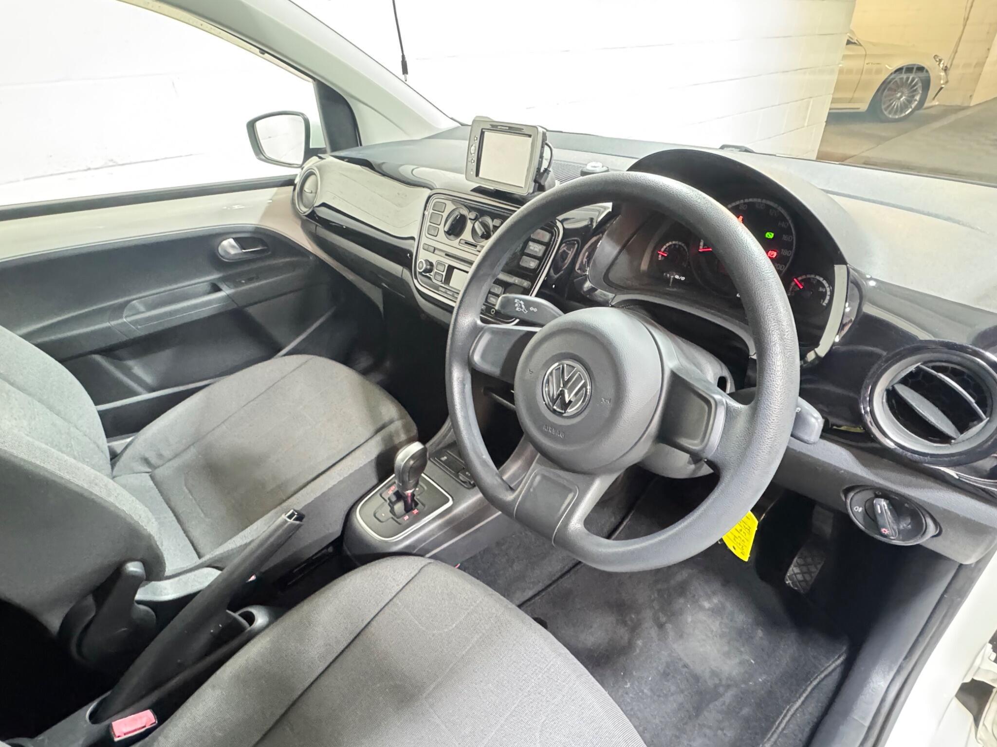 Volkswagen up! - Image 9