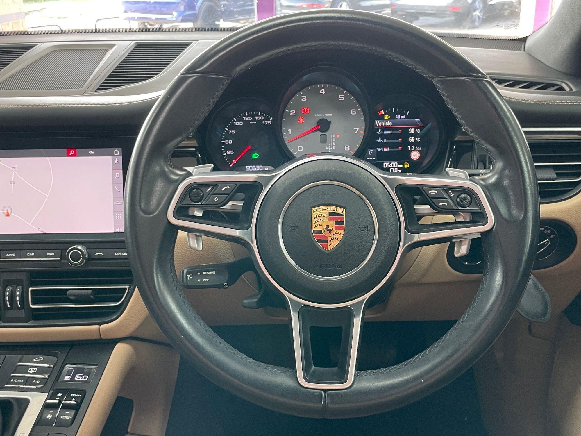 Porsche Macan - Image 39