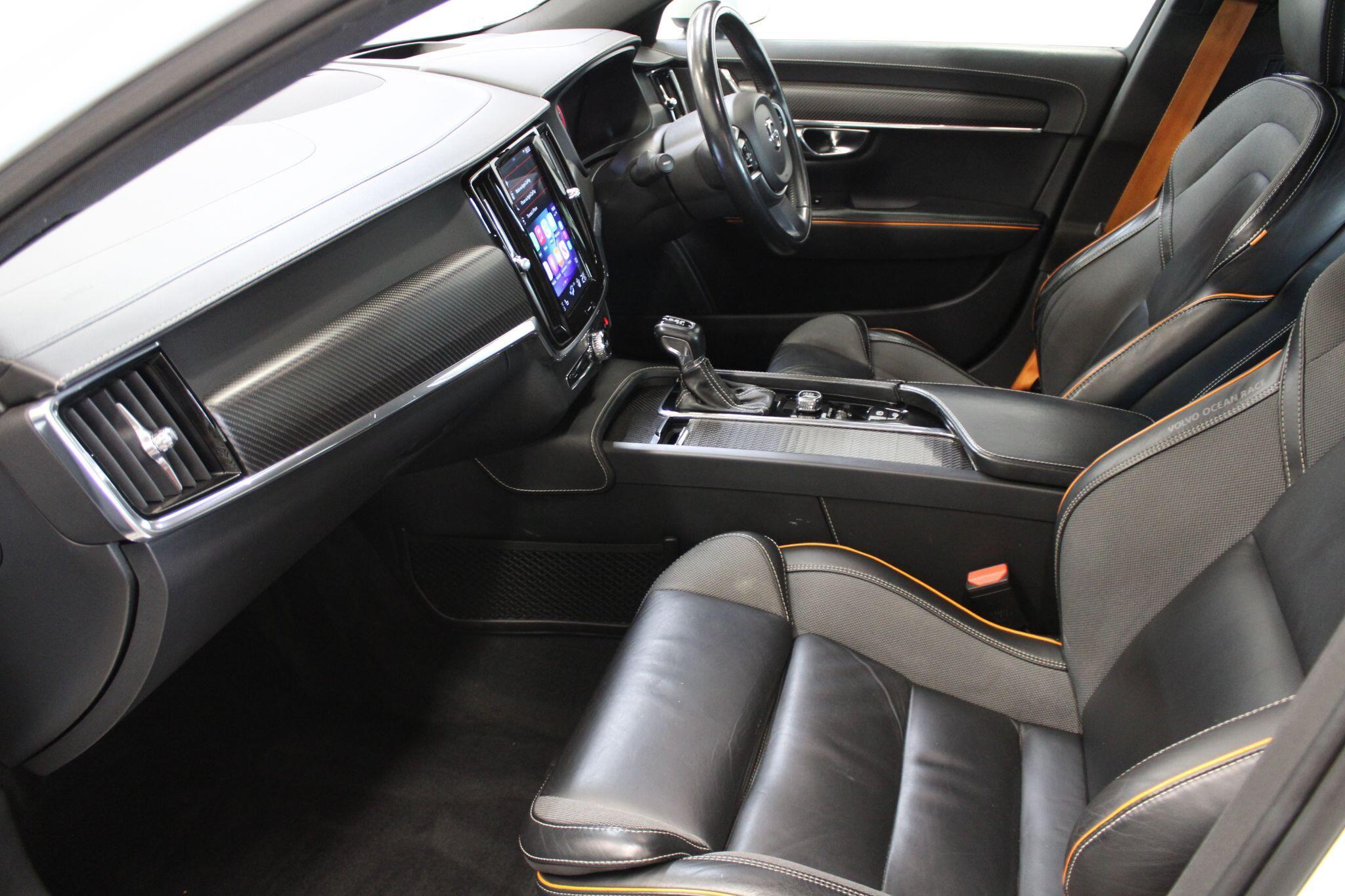 Volvo V90 CROSS COUNTRY - Image 32