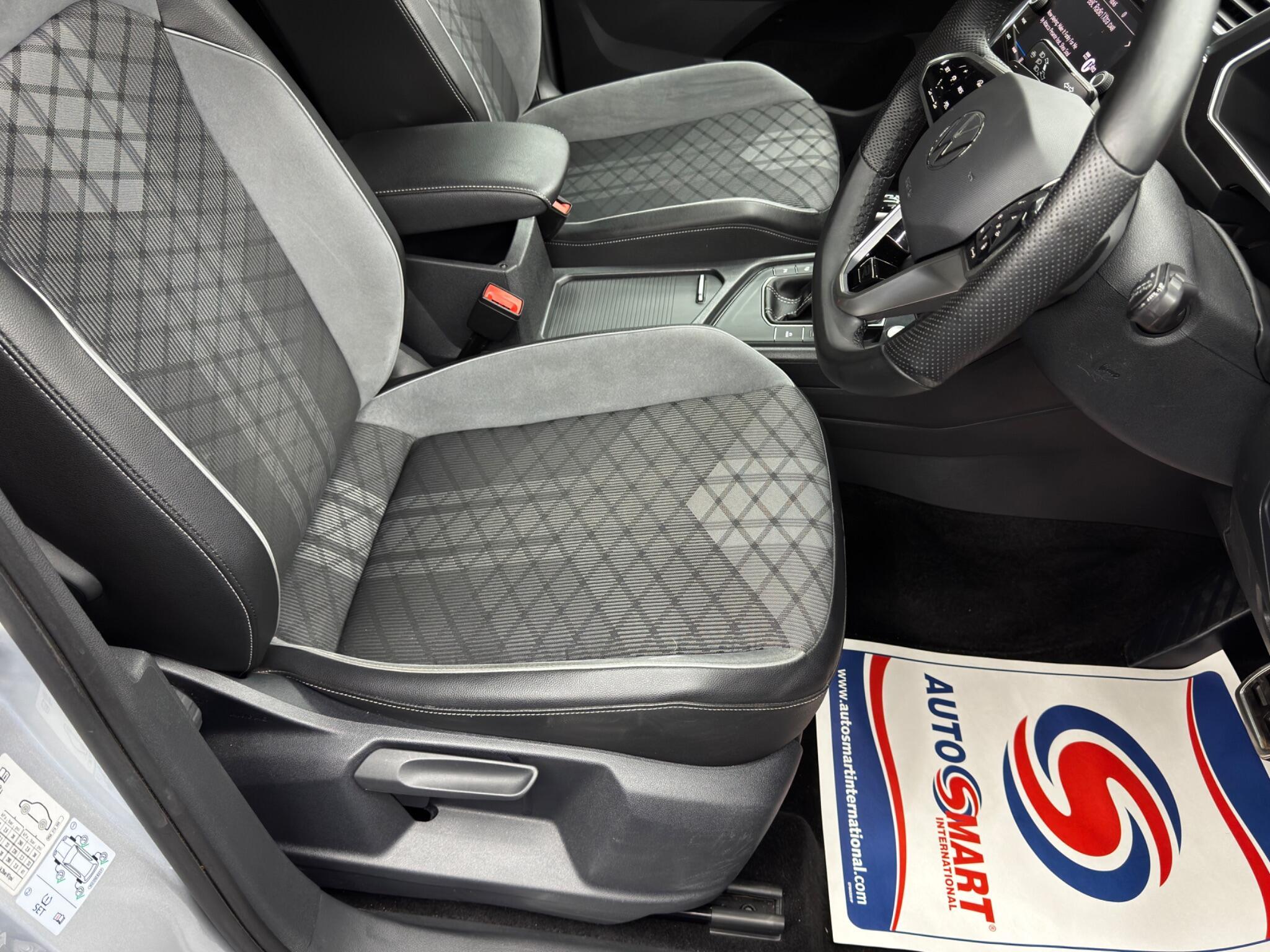 Volkswagen Tiguan - Image 13