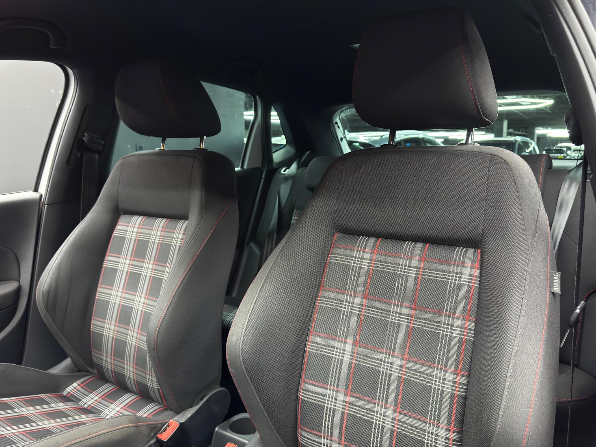 Volkswagen Polo - Image 14