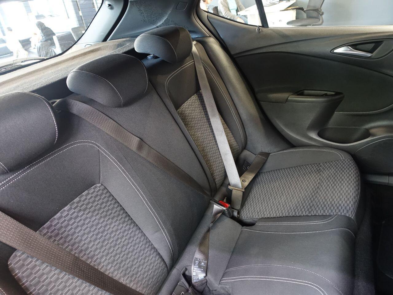 Vauxhall Astra - Image 14
