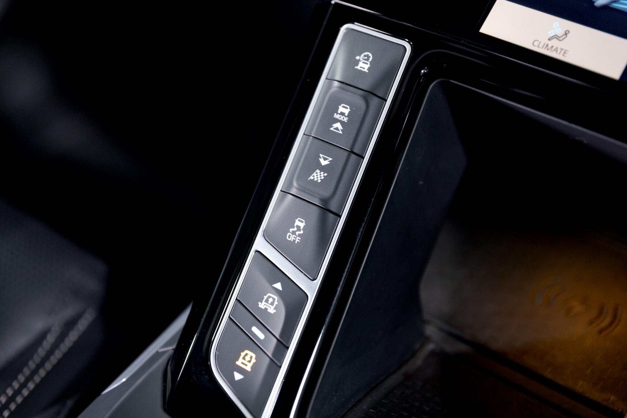 Jaguar I-Pace - Image 53