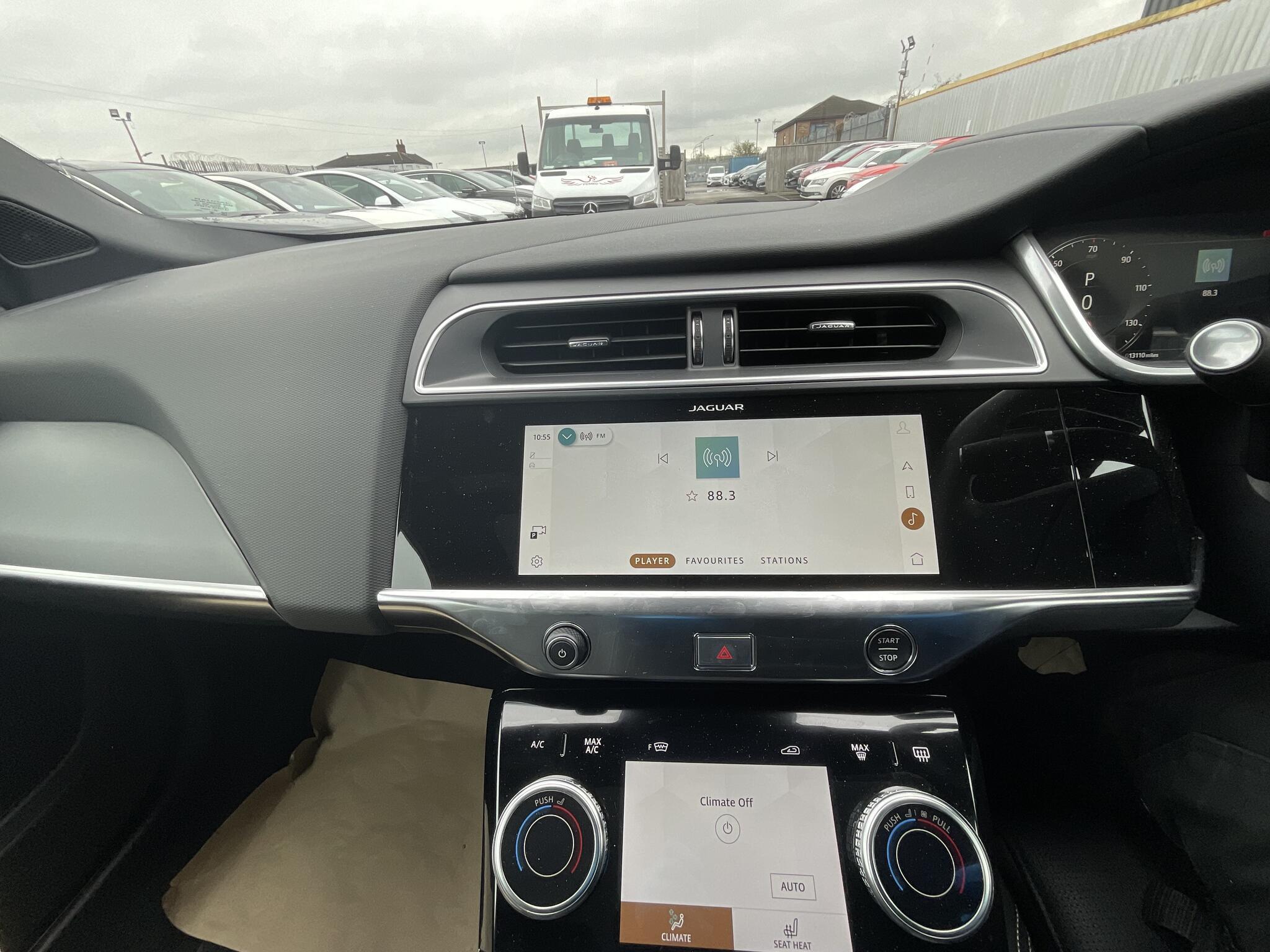 Jaguar I-Pace - Image 11