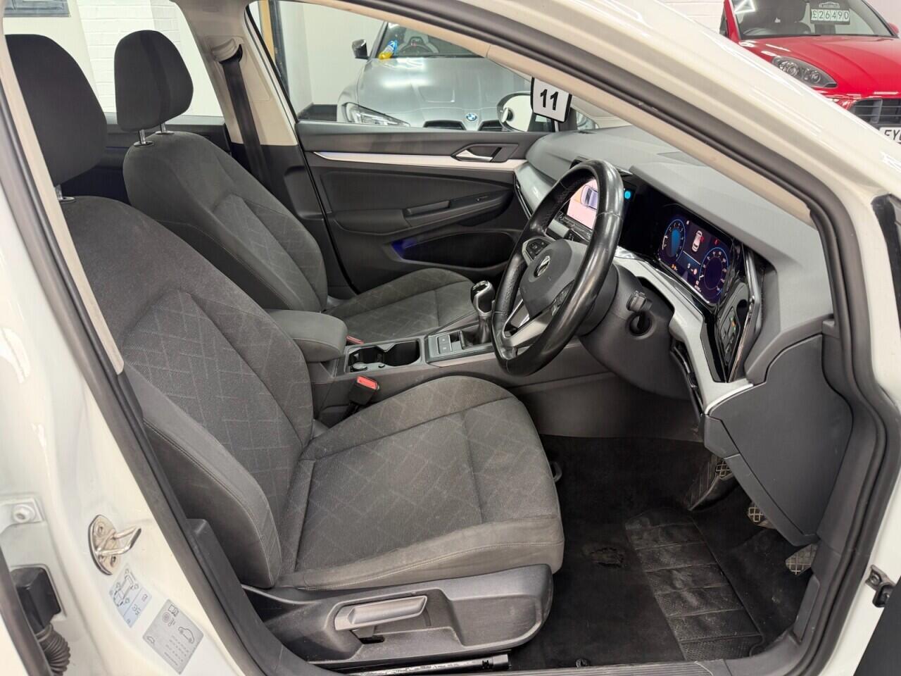 Volkswagen Golf - Image 14
