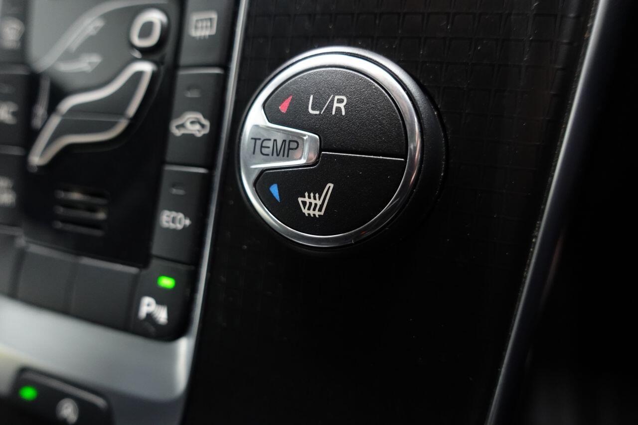 Volvo V40 - Image 38