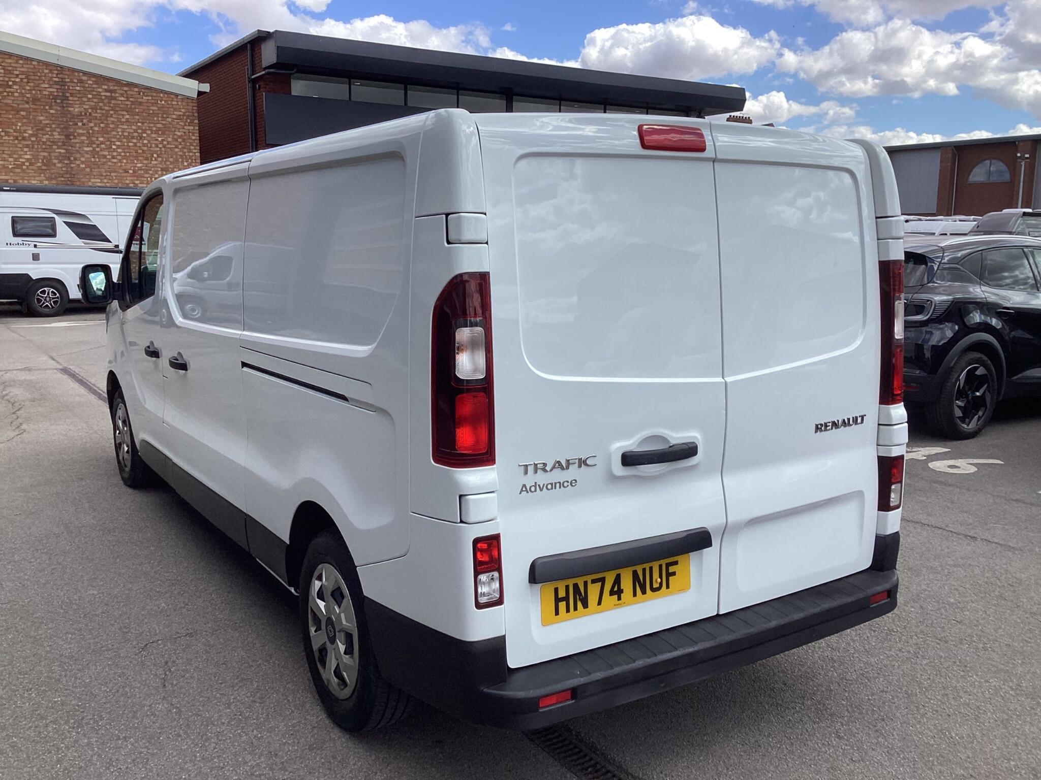 Renault Trafic - Image 4