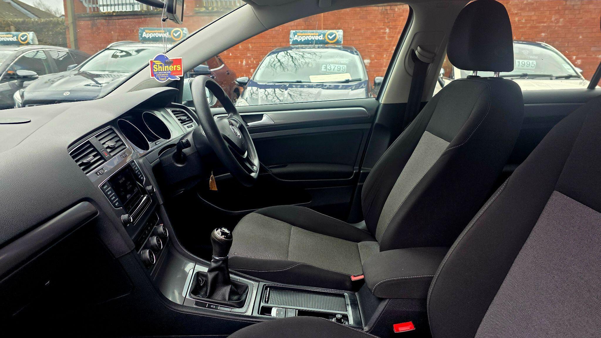 Volkswagen Golf - Image 14