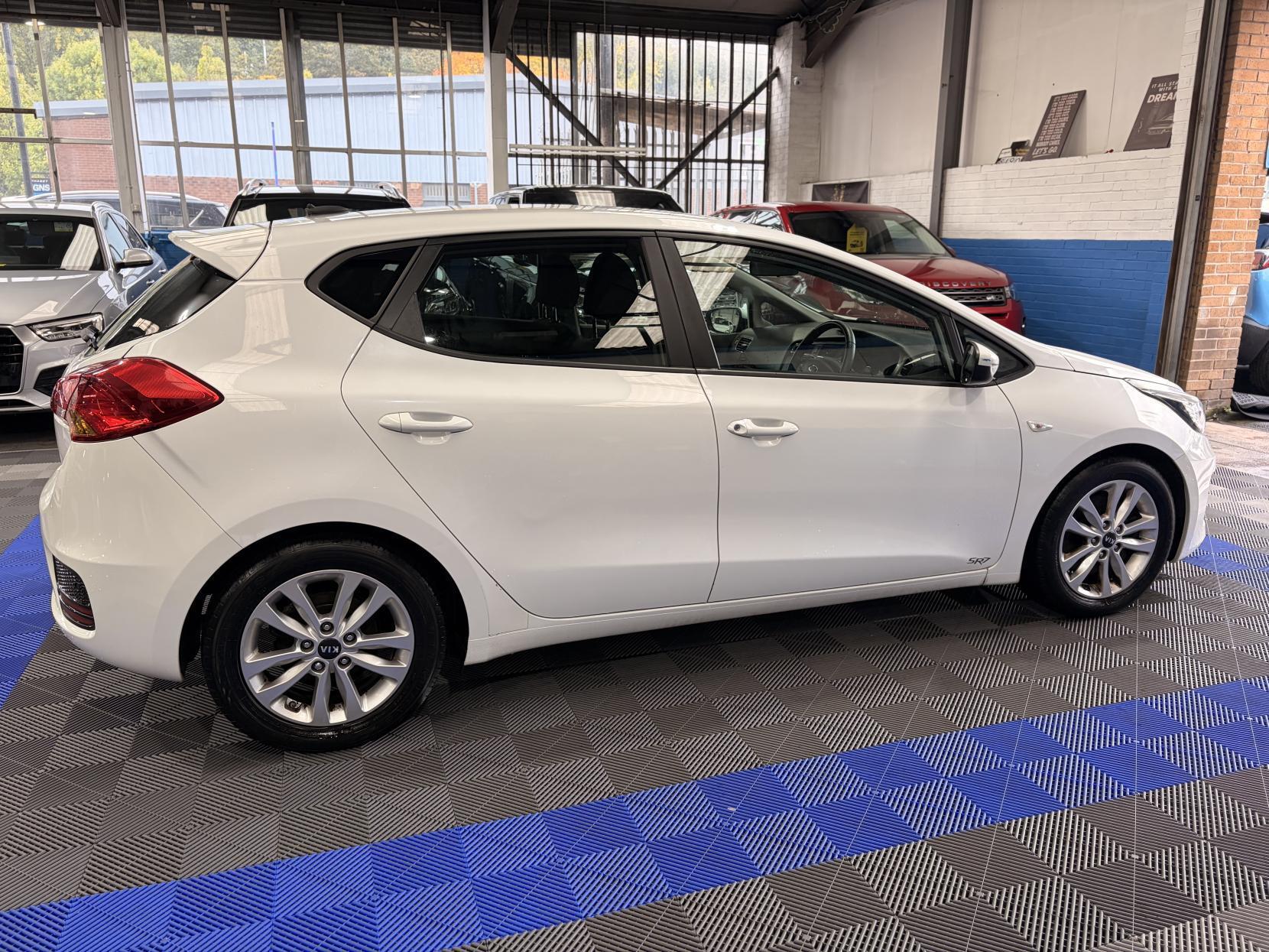 Kia ceed - Image 8