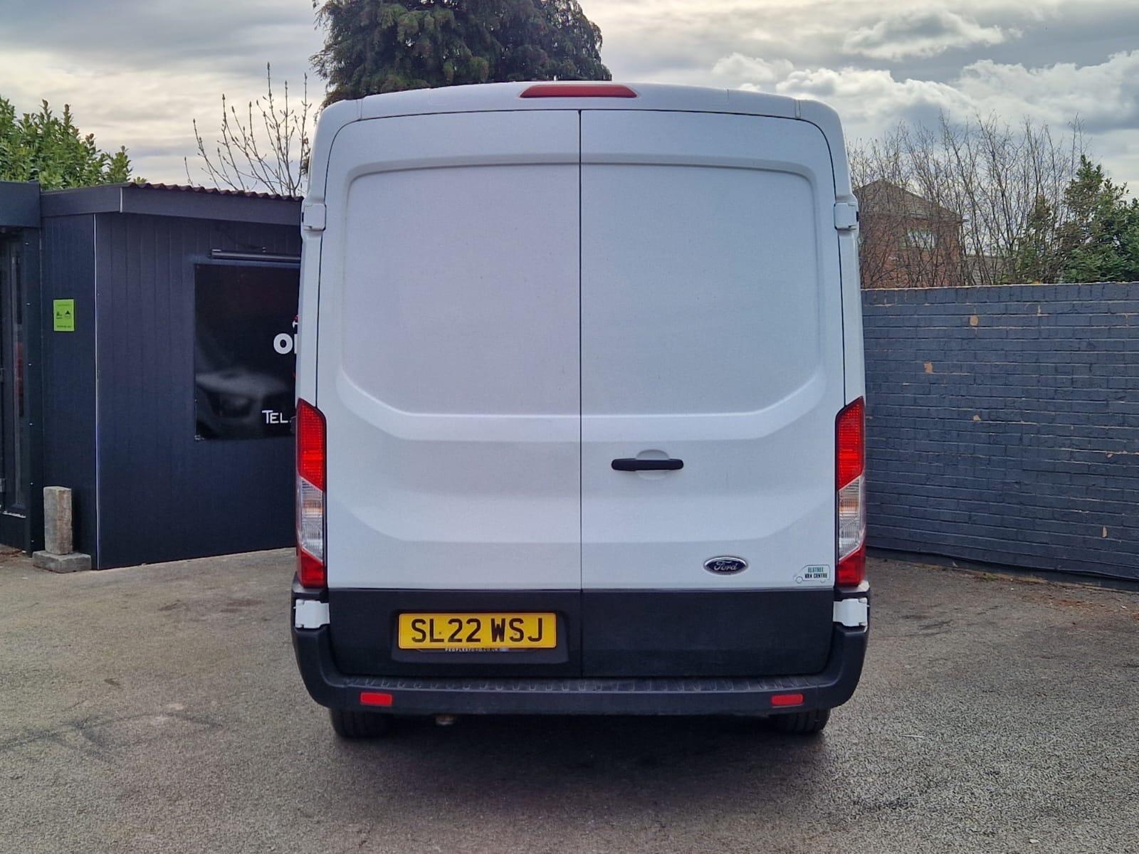 Ford Transit - Image 8