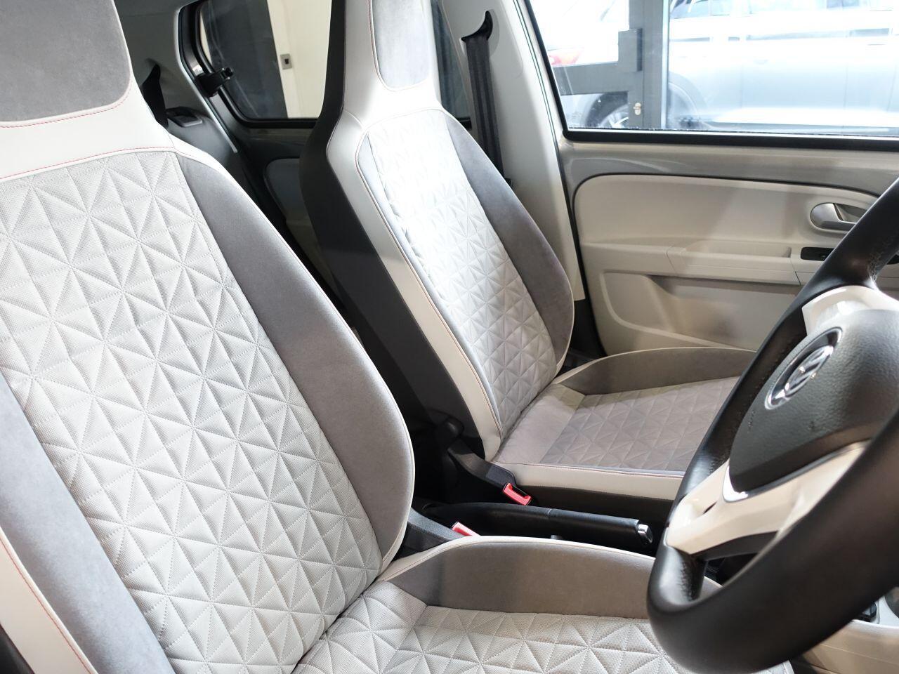 Volkswagen up! - Image 13