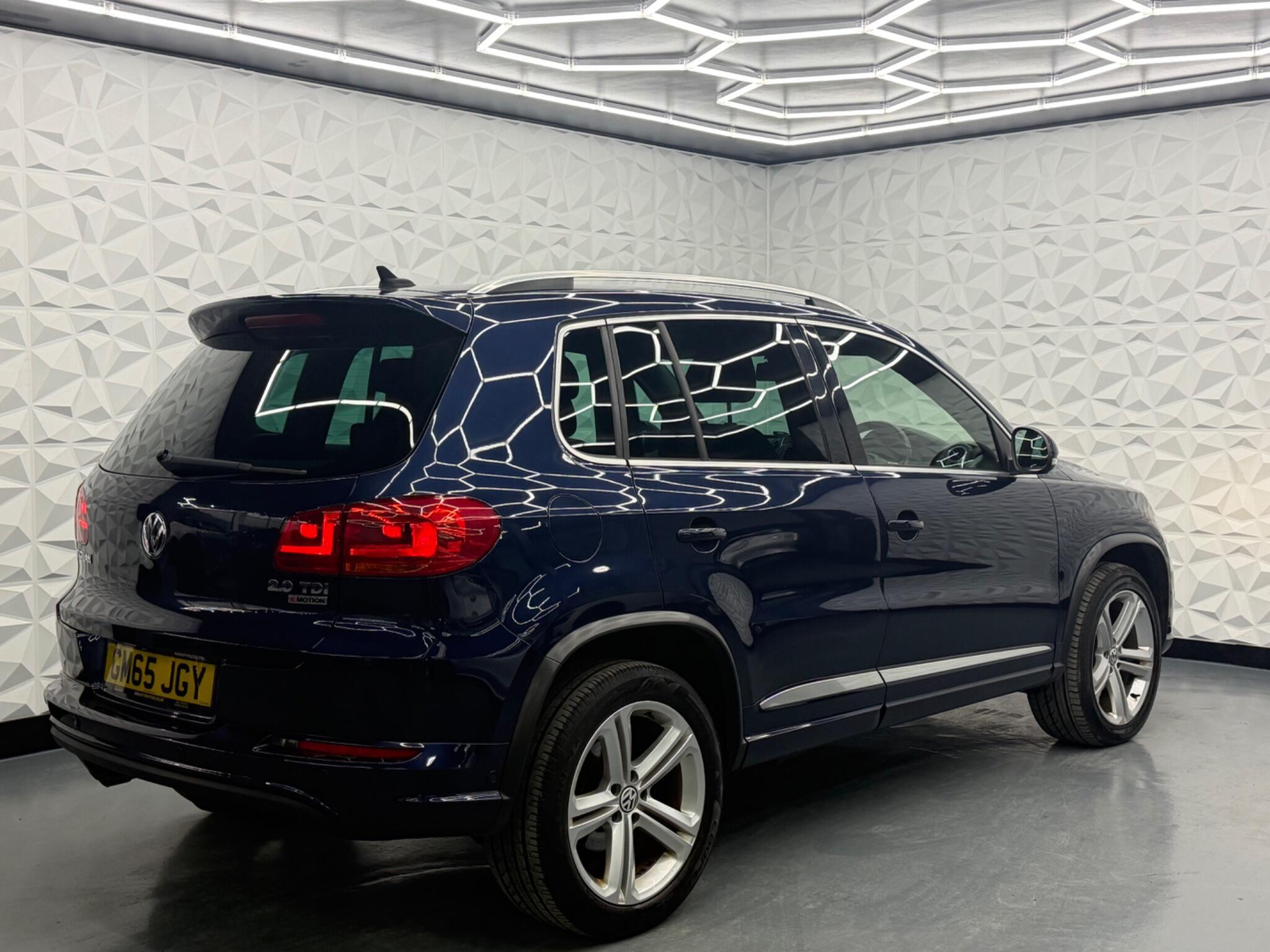 Volkswagen Tiguan - Image 9