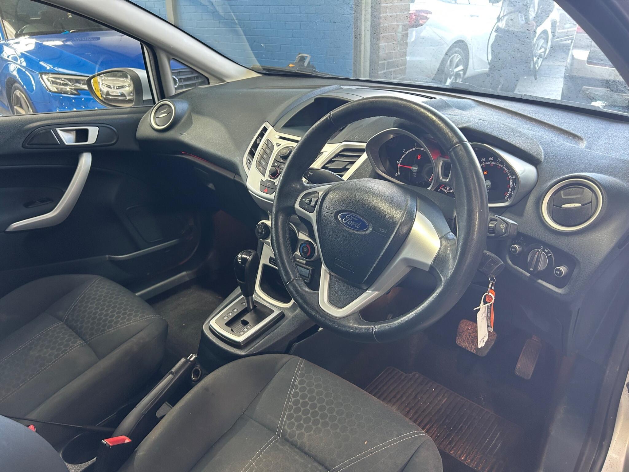 Ford Fiesta - Image 8