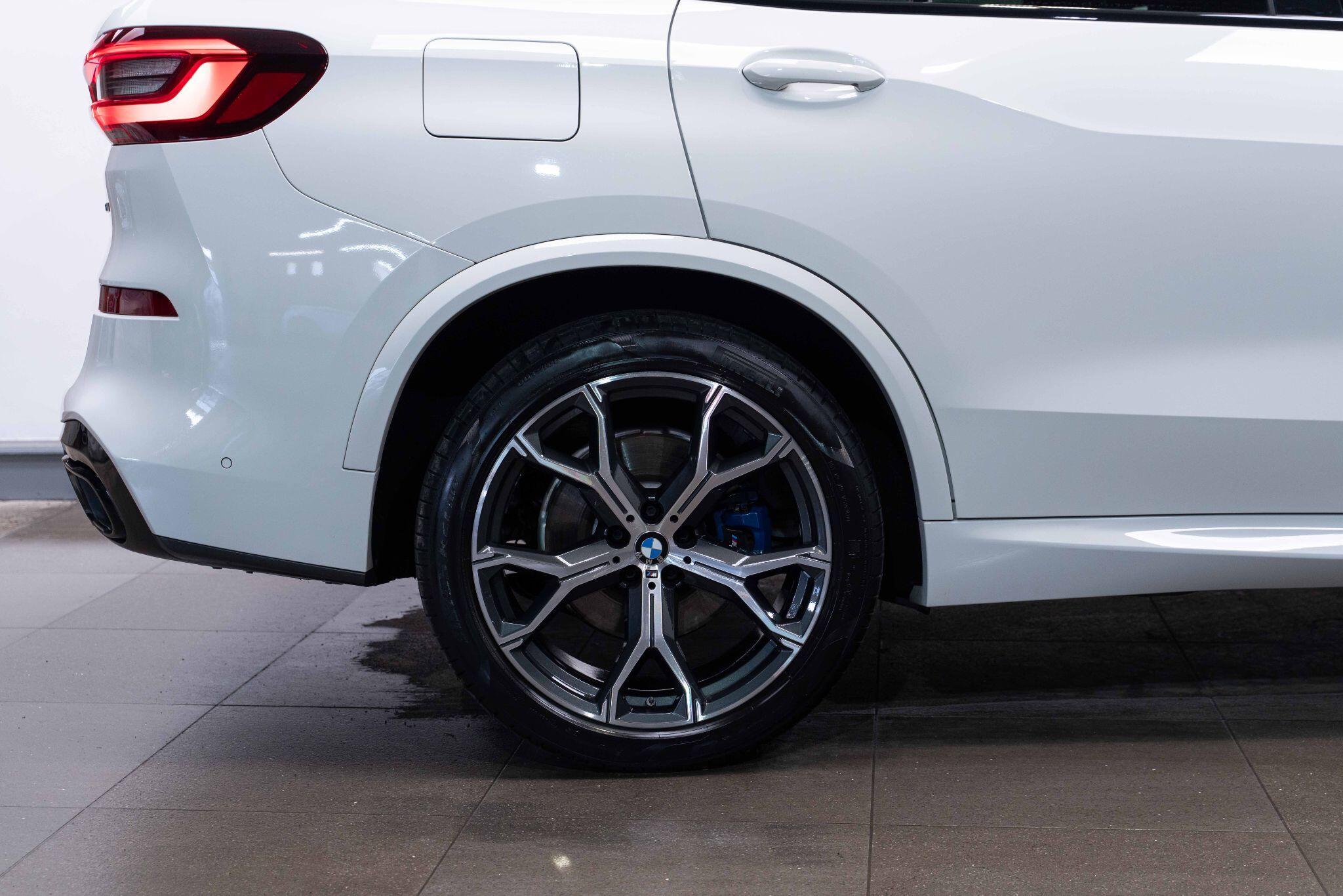 BMW X5 - Image 11