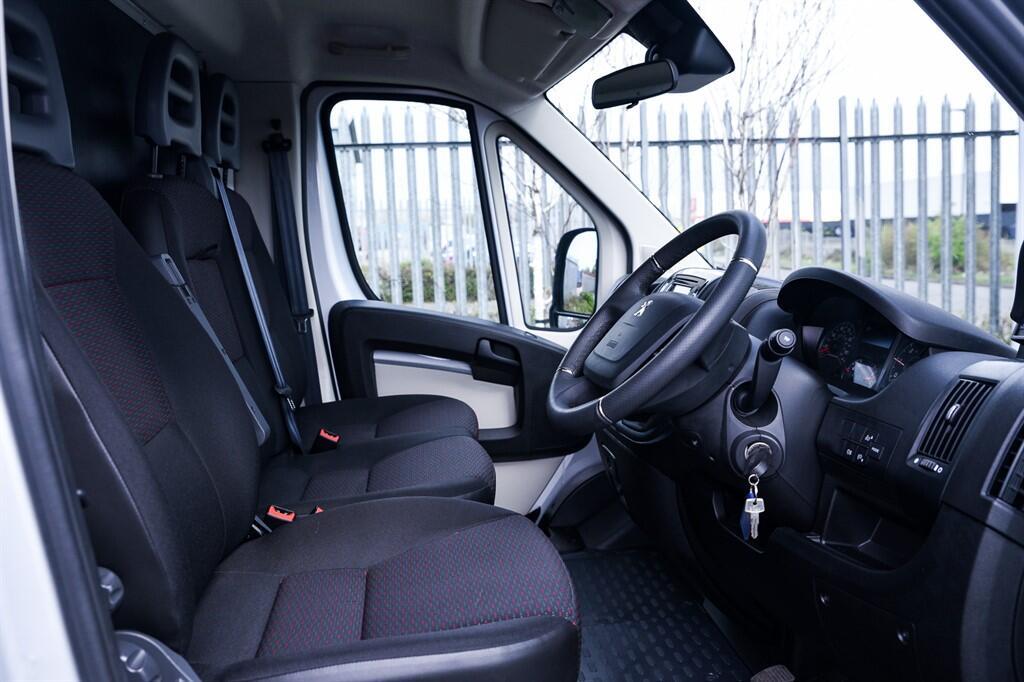 Peugeot Boxer - Image 11