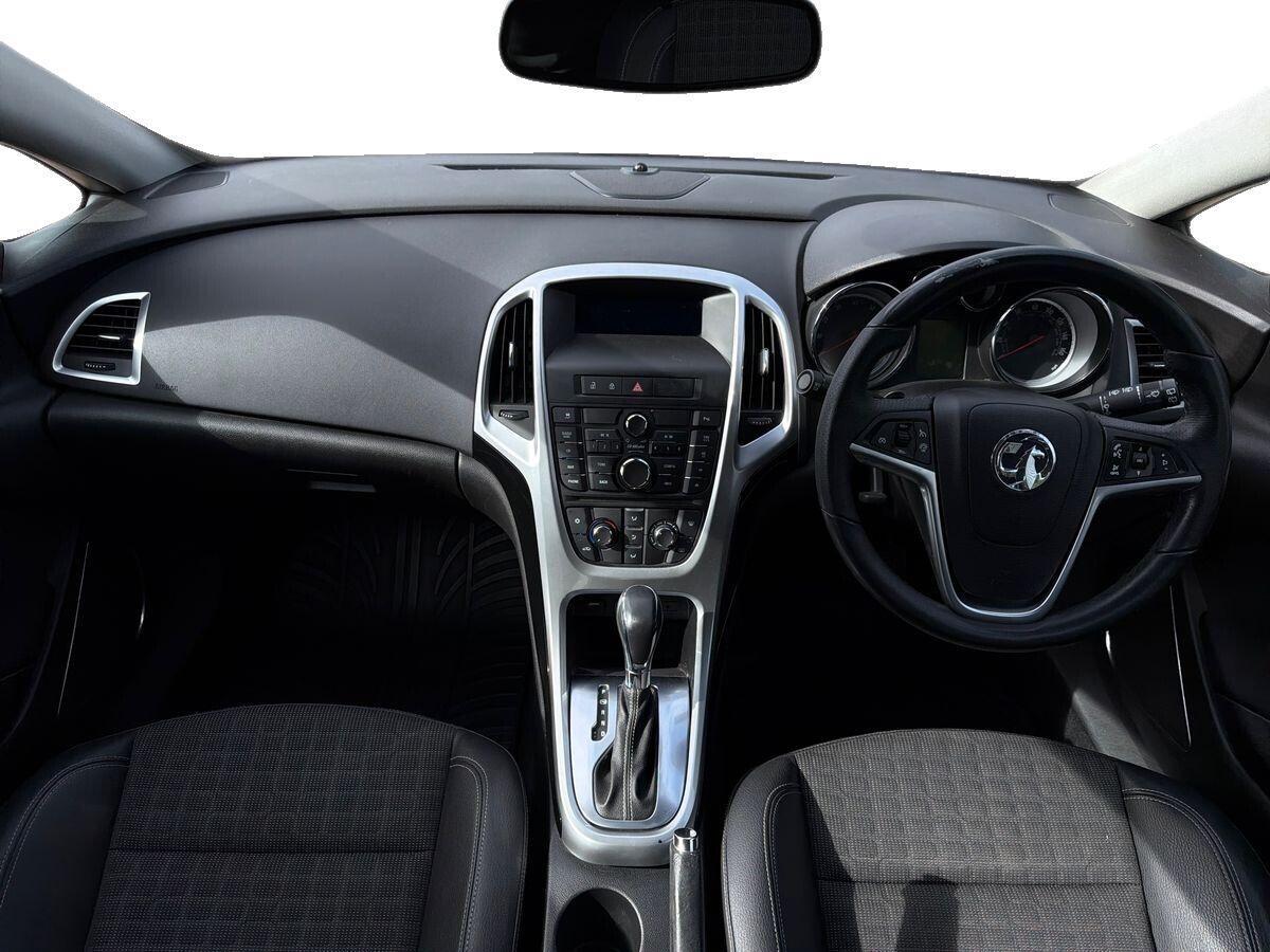 Vauxhall Astra GTC - Image 18