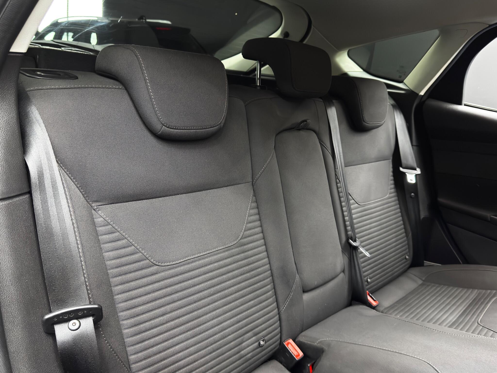 Ford Focus - Image 14