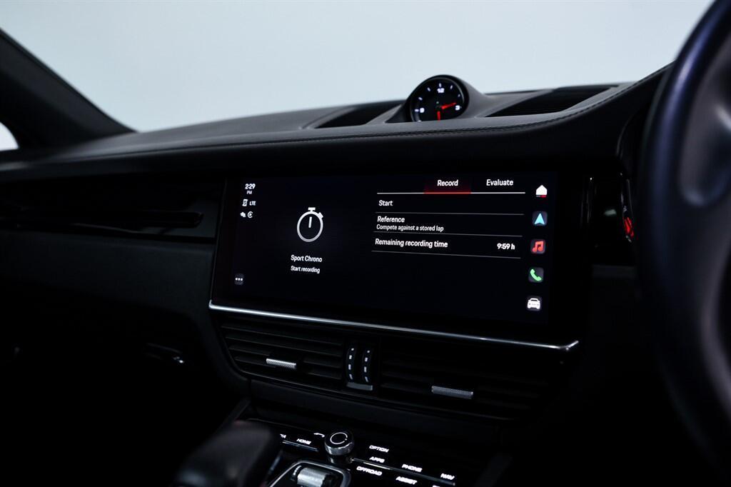 Porsche Cayenne - Image 27