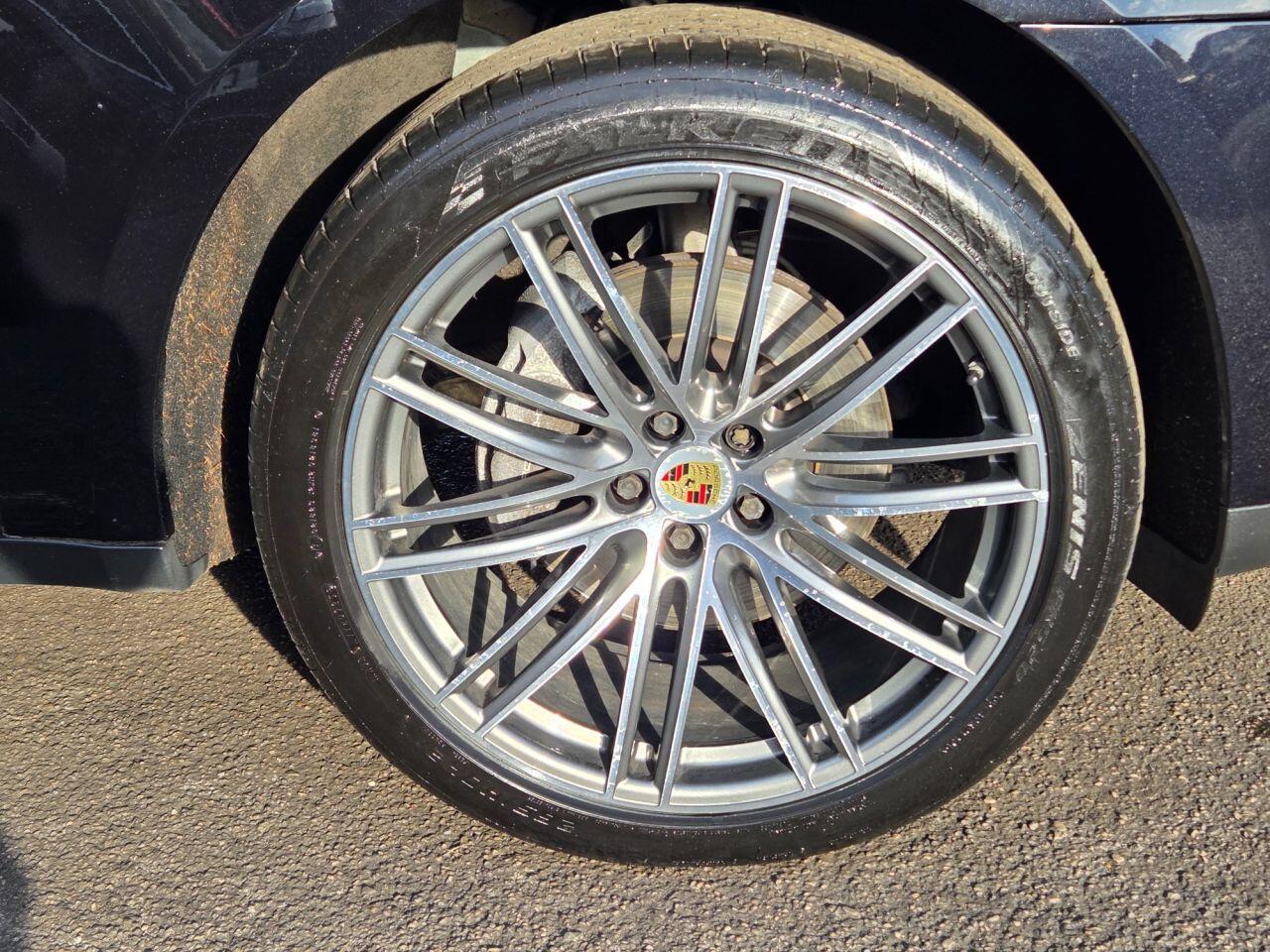 Porsche Macan - Image 42