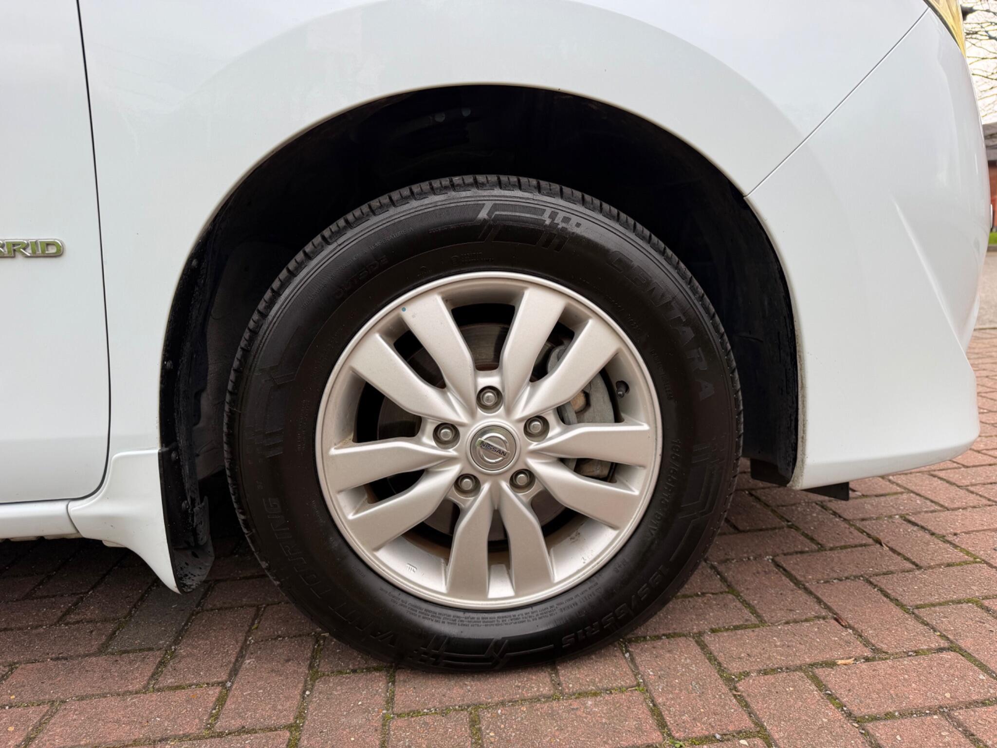 Nissan Serena - Image 27