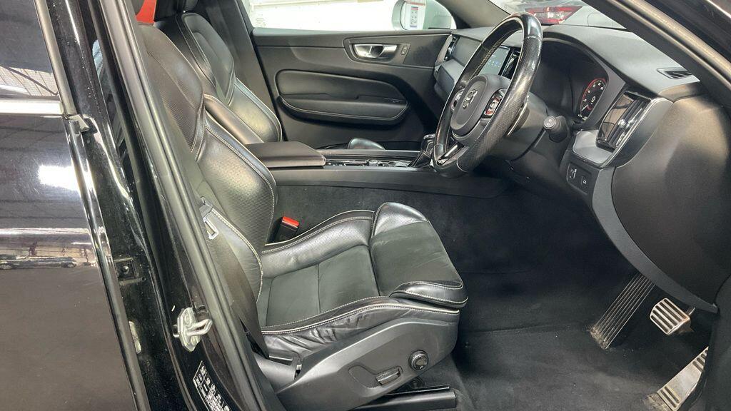 Volvo XC60 - Image 9